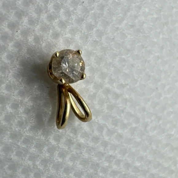 14k Yellow Gold Diamond Solitaire Pendant Round 4 Prong, 0.15 TCW, 0.24g - Picture 6 of 15